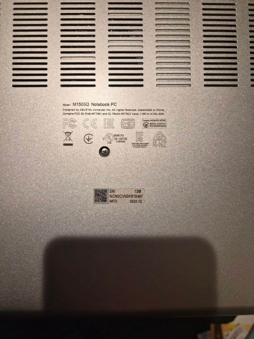 ASUS Vivobook シルバー 日本語キーボード