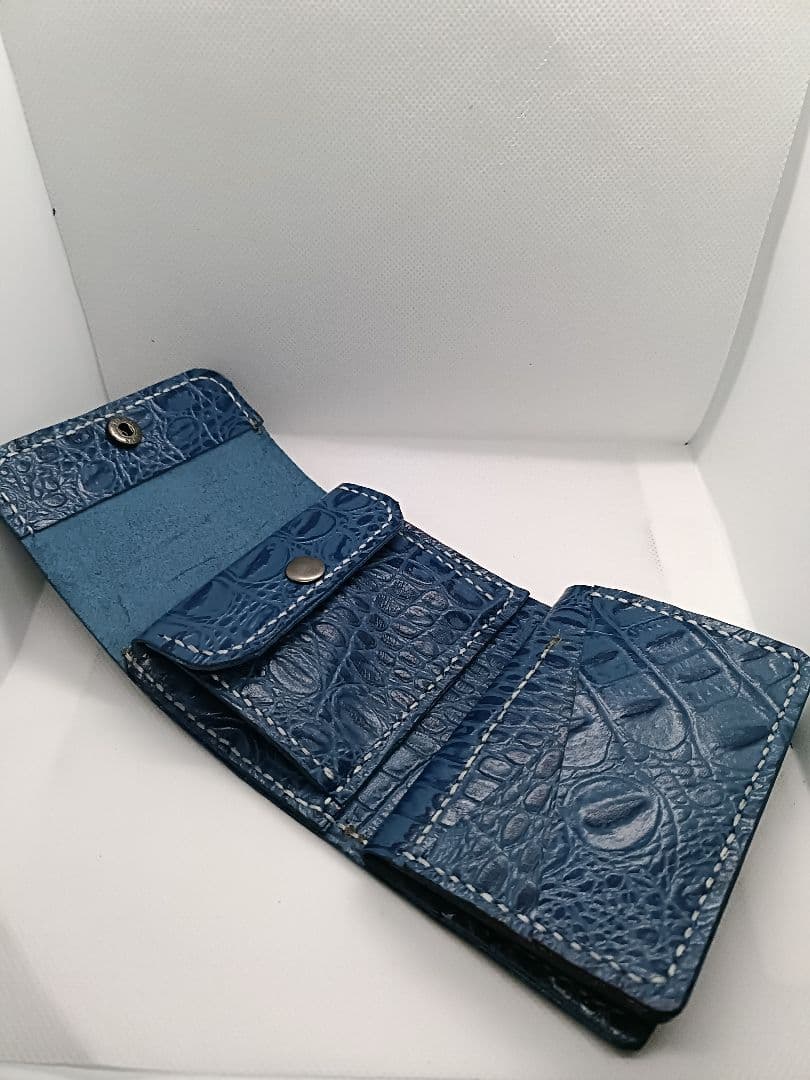三つ折り財布 ワニ型押し 青 新品未使用　ヌメ革　一点物　ハンドメイド