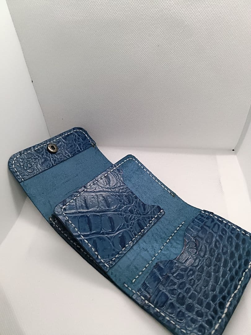 三つ折り財布 ワニ型押し 青 新品未使用　ヌメ革　一点物　ハンドメイド