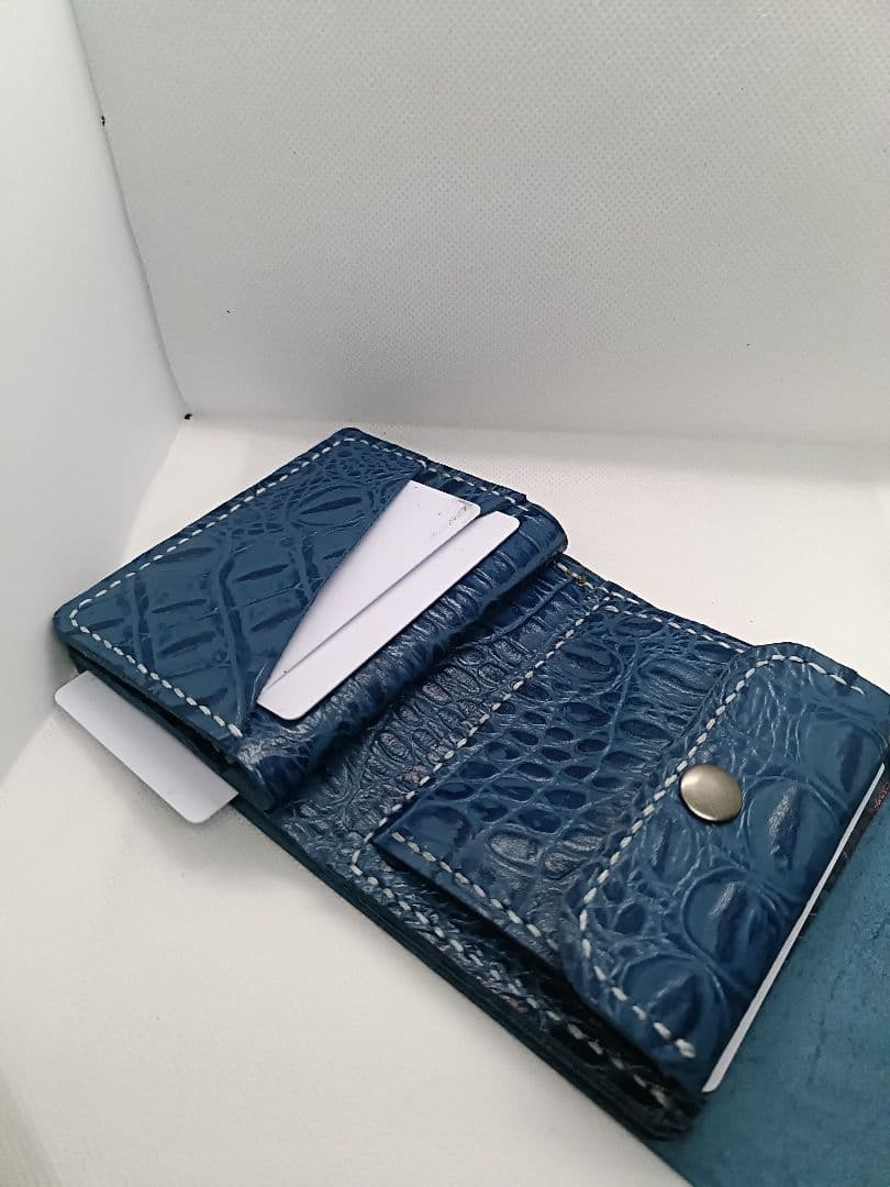 三つ折り財布 ワニ型押し 青 新品未使用　ヌメ革　一点物　ハンドメイド