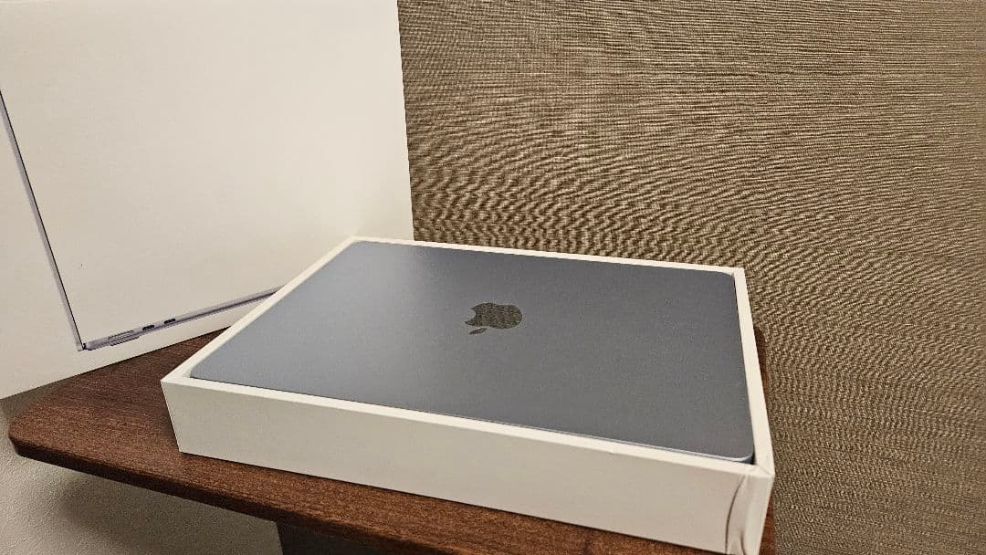 ほぼ未使用 M4 MacBook Air 13インチ 16GB/512GB