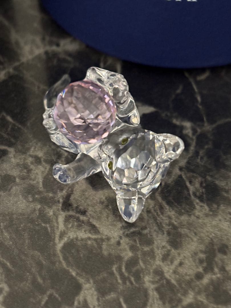 スワロフスキー　ボールで遊ぶ仔猫セット