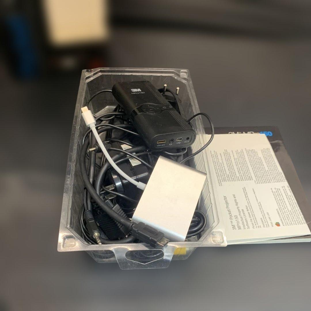 住友スリーエム　3M Mpro150 ポケットプロジェクター　本体加水分解気味