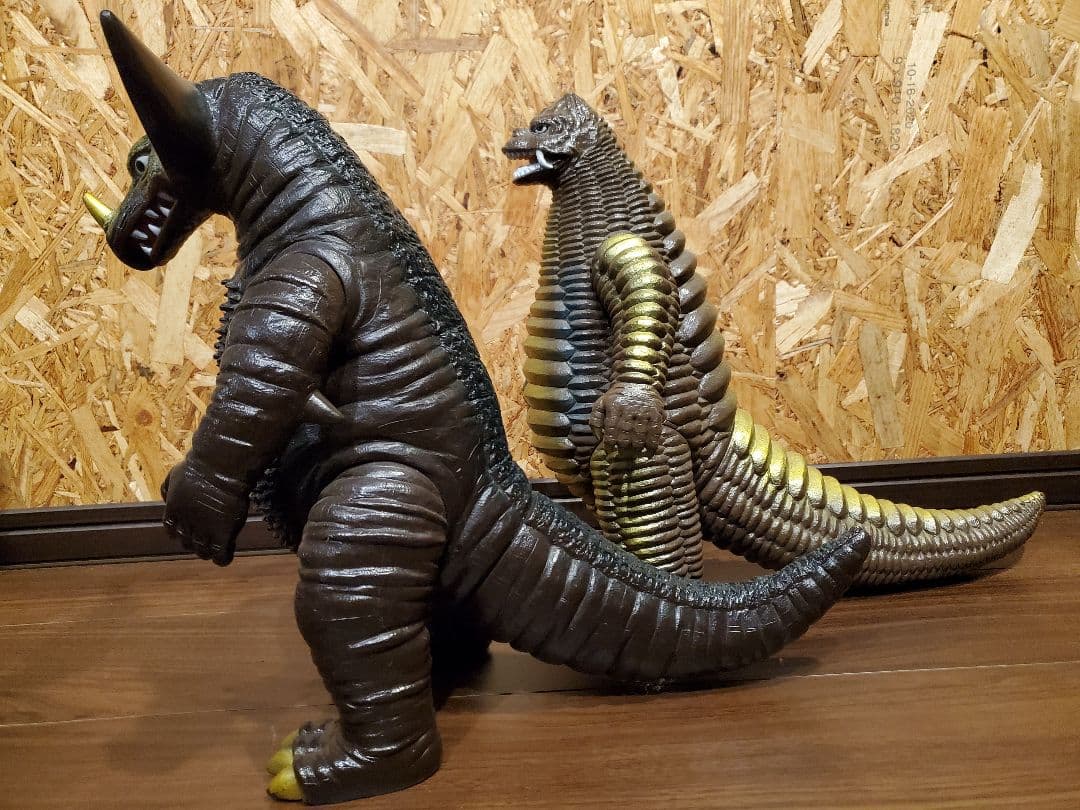 84年製 ゴモラ レッドキング 特大ソフビフィギュア ソフビ レア