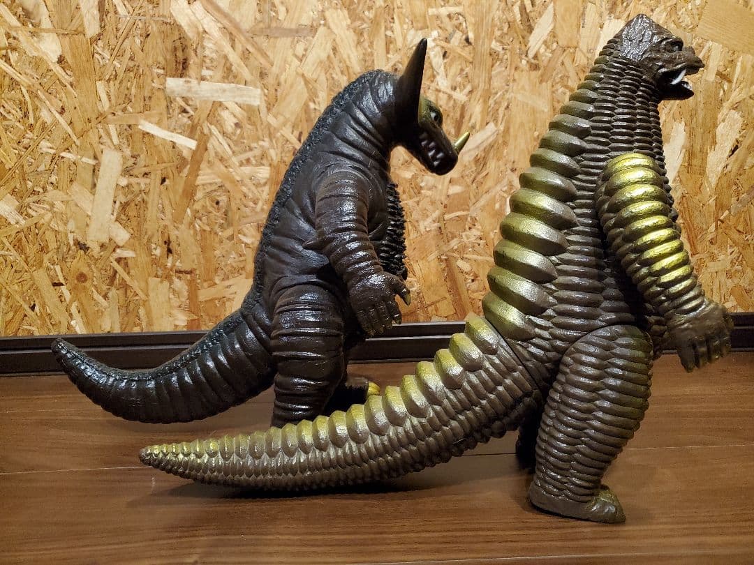 84年製 ゴモラ レッドキング 特大ソフビフィギュア ソフビ レア