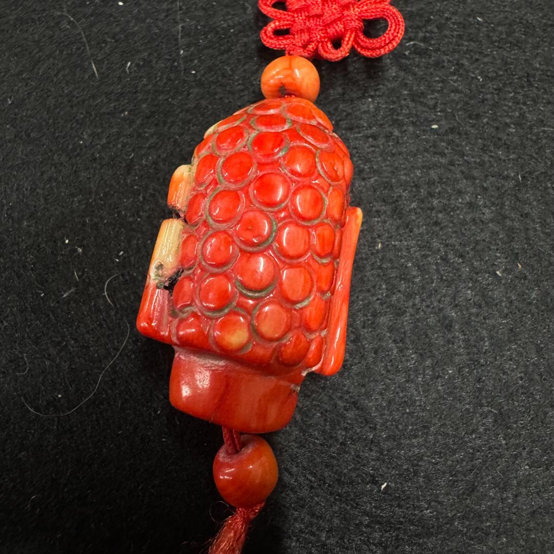 山珊瑚 サンゴ　彫刻 仏顔 根付 お守り