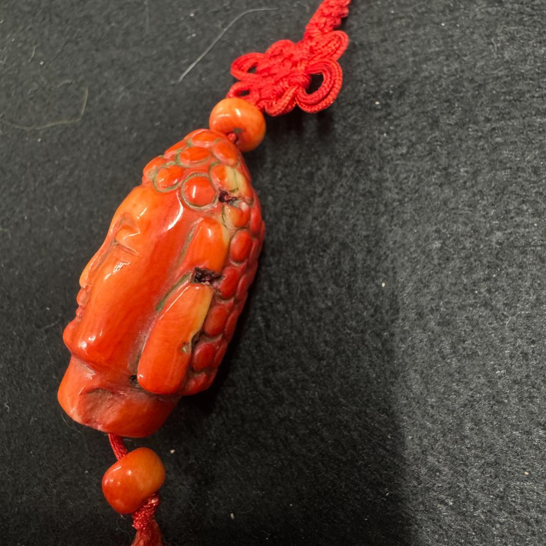 山珊瑚 サンゴ　彫刻 仏顔 根付 お守り