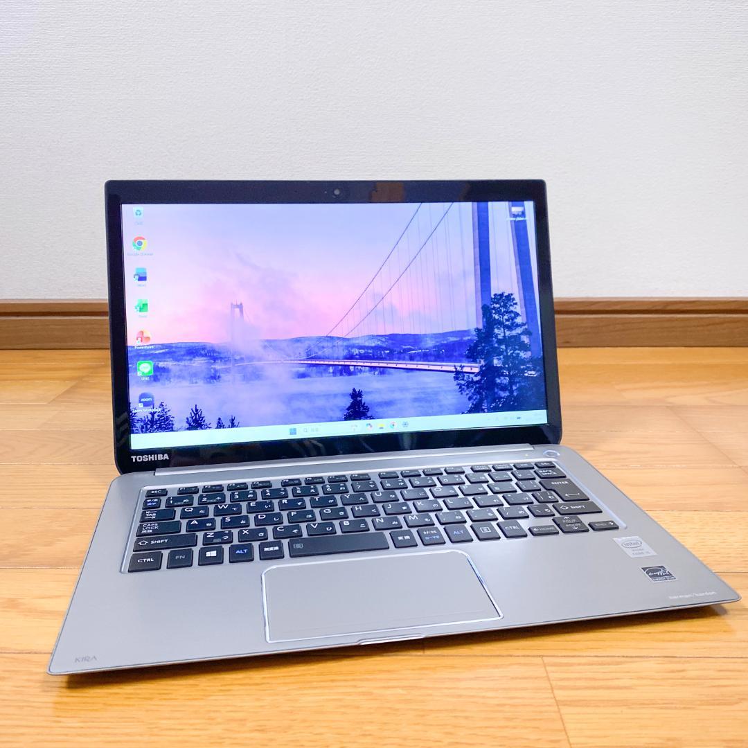 オフィス2021✨i5 SSD 東芝ノートパソコンKIRA 薄型軽量 キーライト