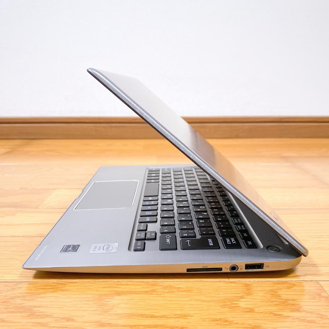 オフィス2021✨i5 SSD 東芝ノートパソコンKIRA 薄型軽量 キーライト