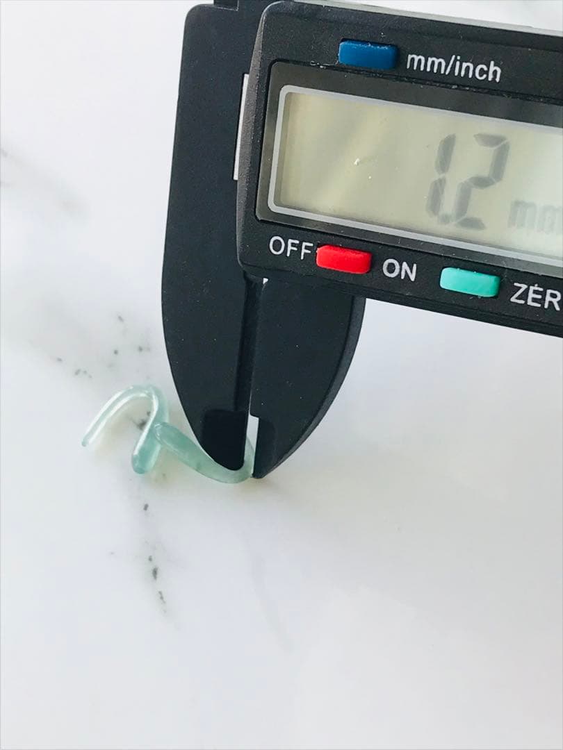 [P400-001] 翡翠　ピアス　天然石　グアテマラ産　ブルーグリーン