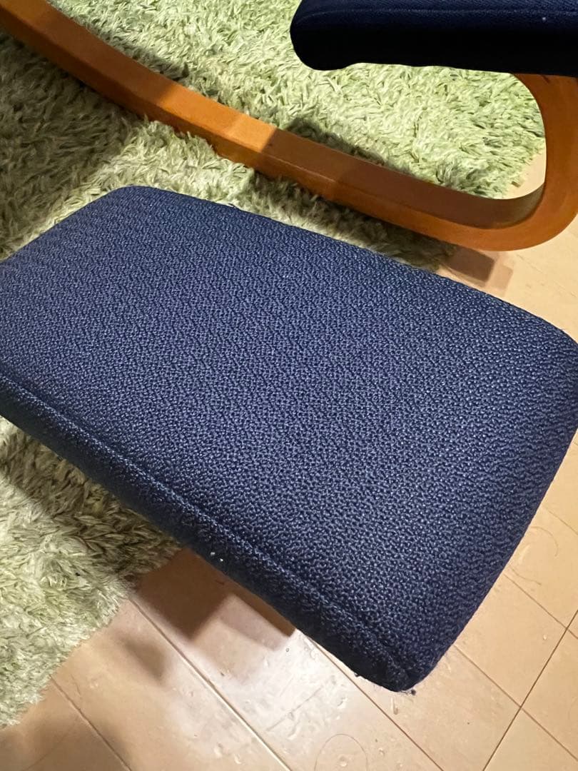 STOKKE バリアブルバランスチェア　ネイビー