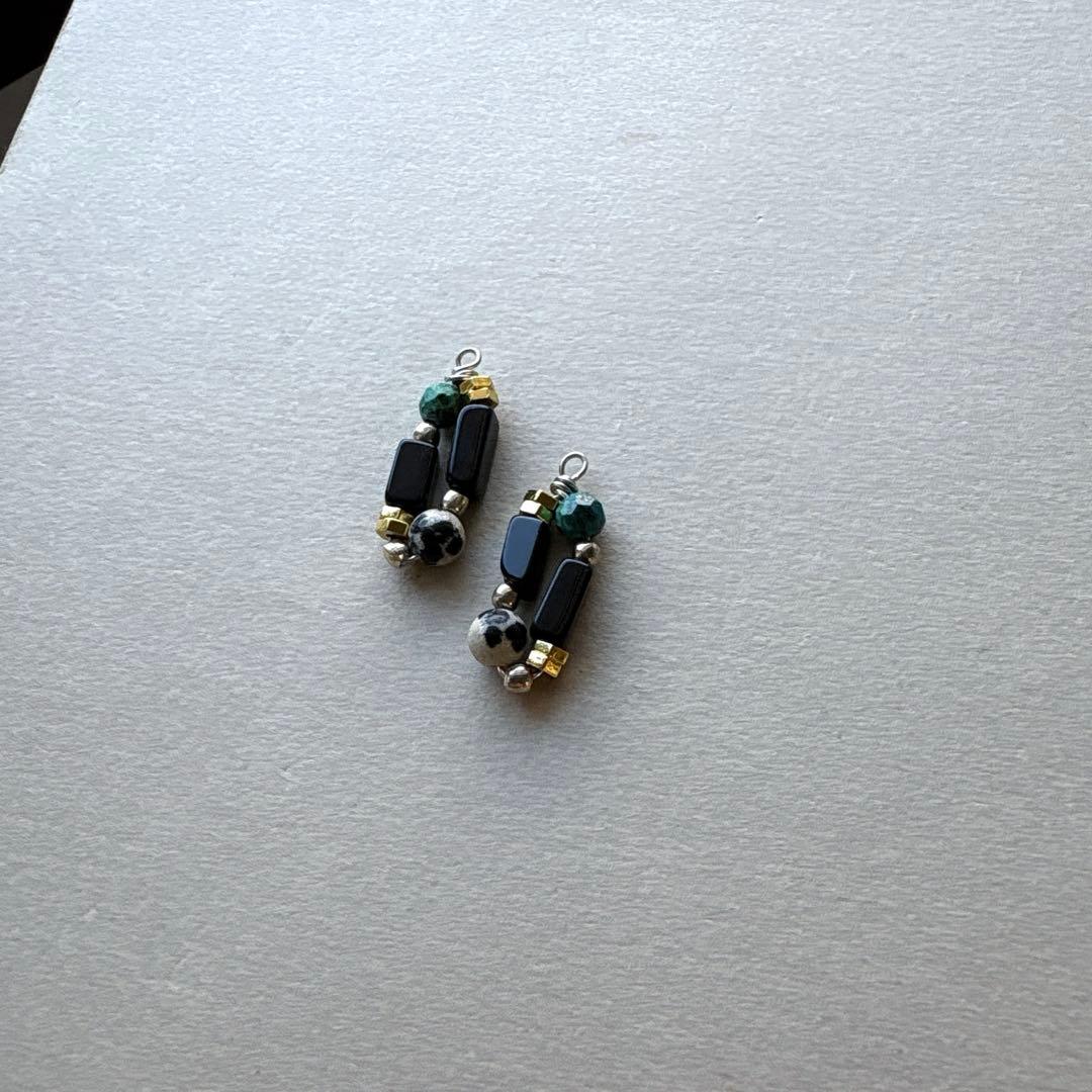 no.0008 漆黒のオニキス　芽吹クリソコラのvertical