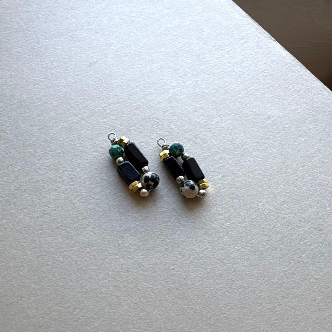 no.0008 漆黒のオニキス　芽吹クリソコラのvertical