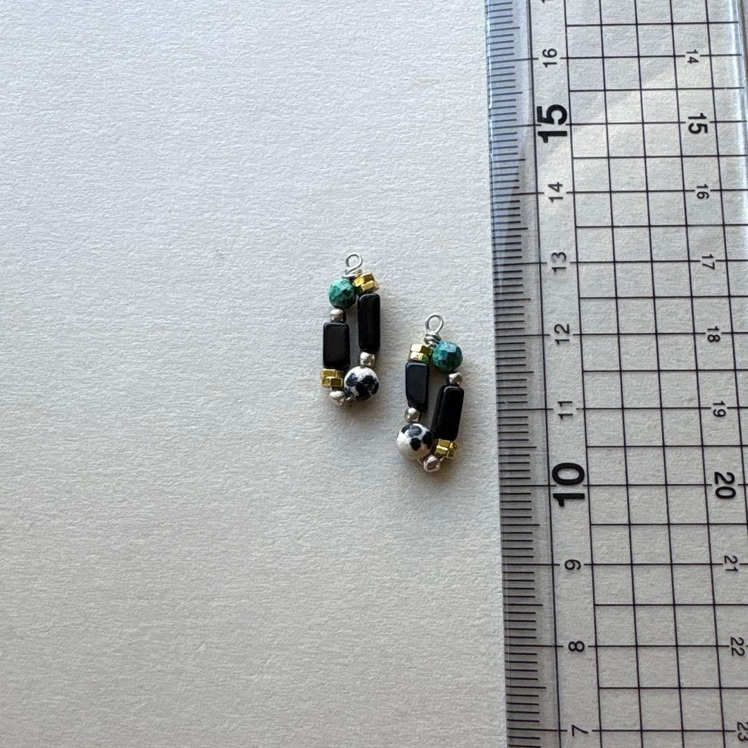 no.0008 漆黒のオニキス　芽吹クリソコラのvertical