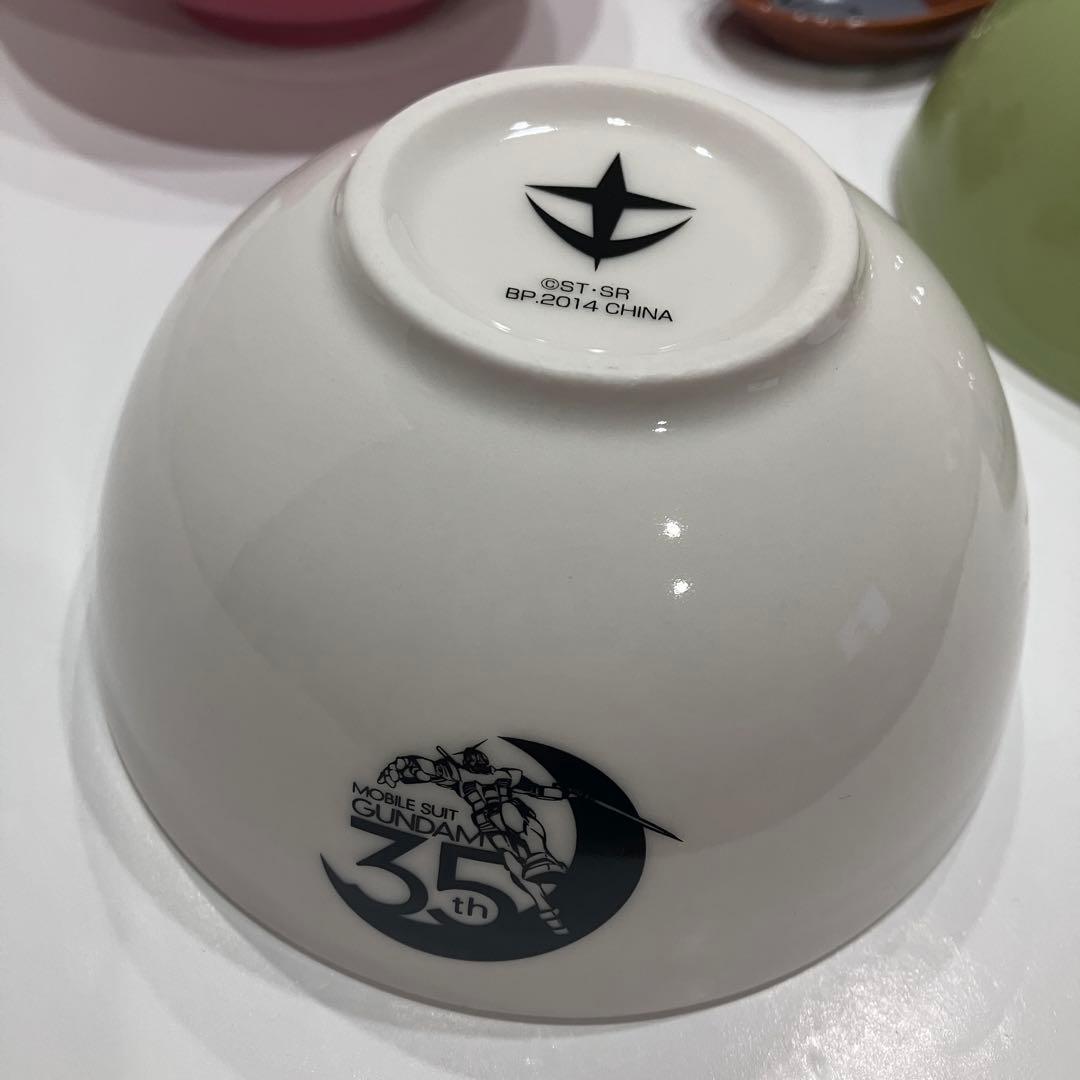 機動戦士ガンダム　35th 一番くじ　土鍋 お茶碗 とり皿 箸置き セット