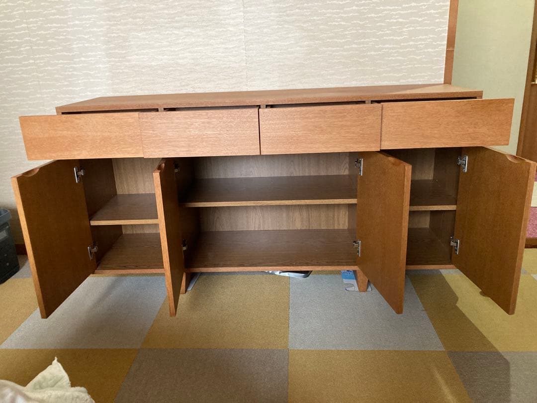 木目調キャビネット 引き出し4つ 扉2つ