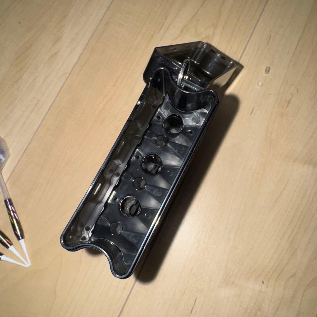 ダーツ3本とリップポイント30個セットとケース