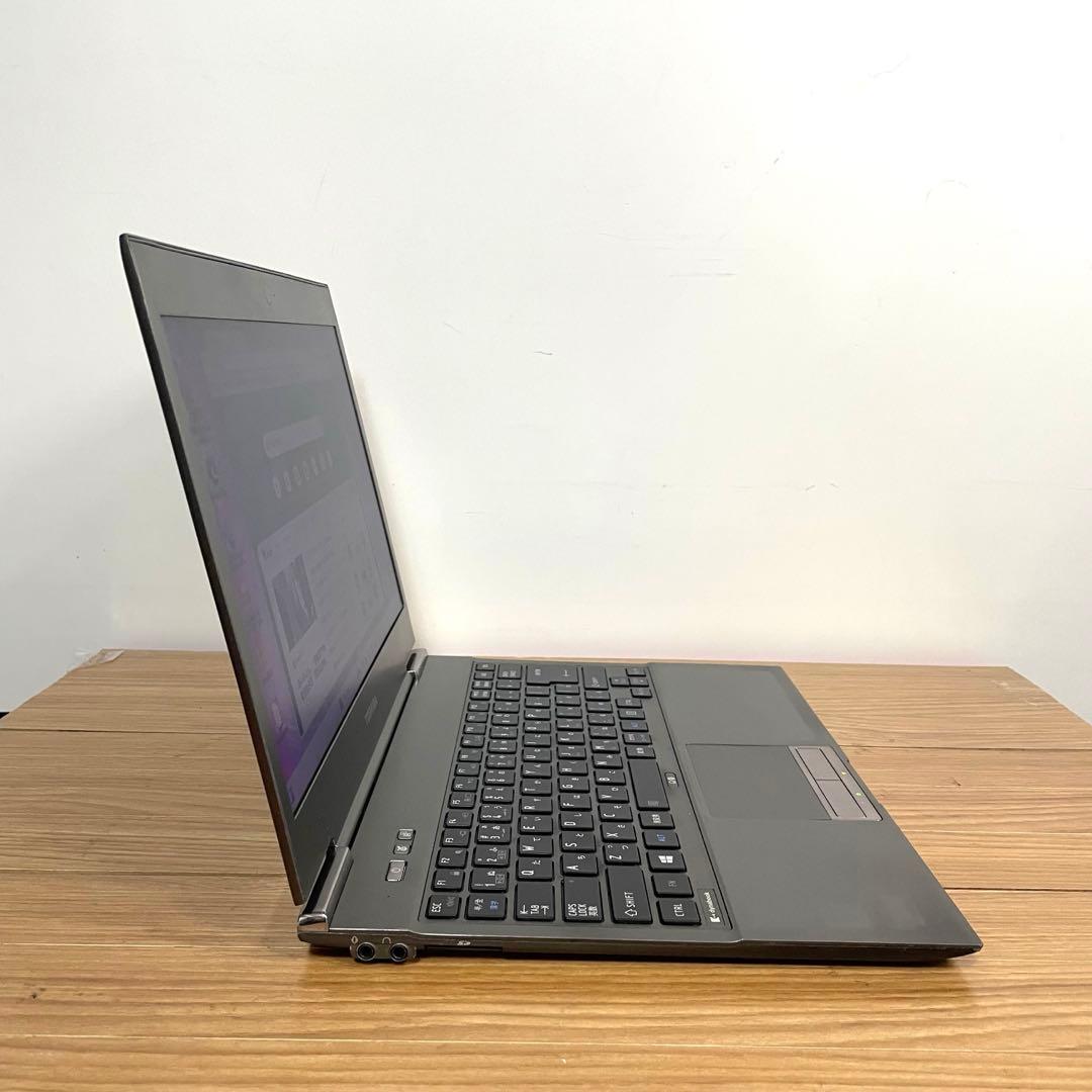 SSD超薄型軽量1080グラム東芝ノートパソコンWindows11オフィス