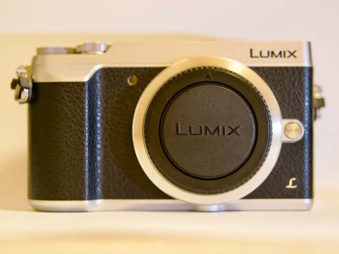 パナソニック LUMIX DMC-GX7MK2ボディ＋純正バッテリx２他付属品