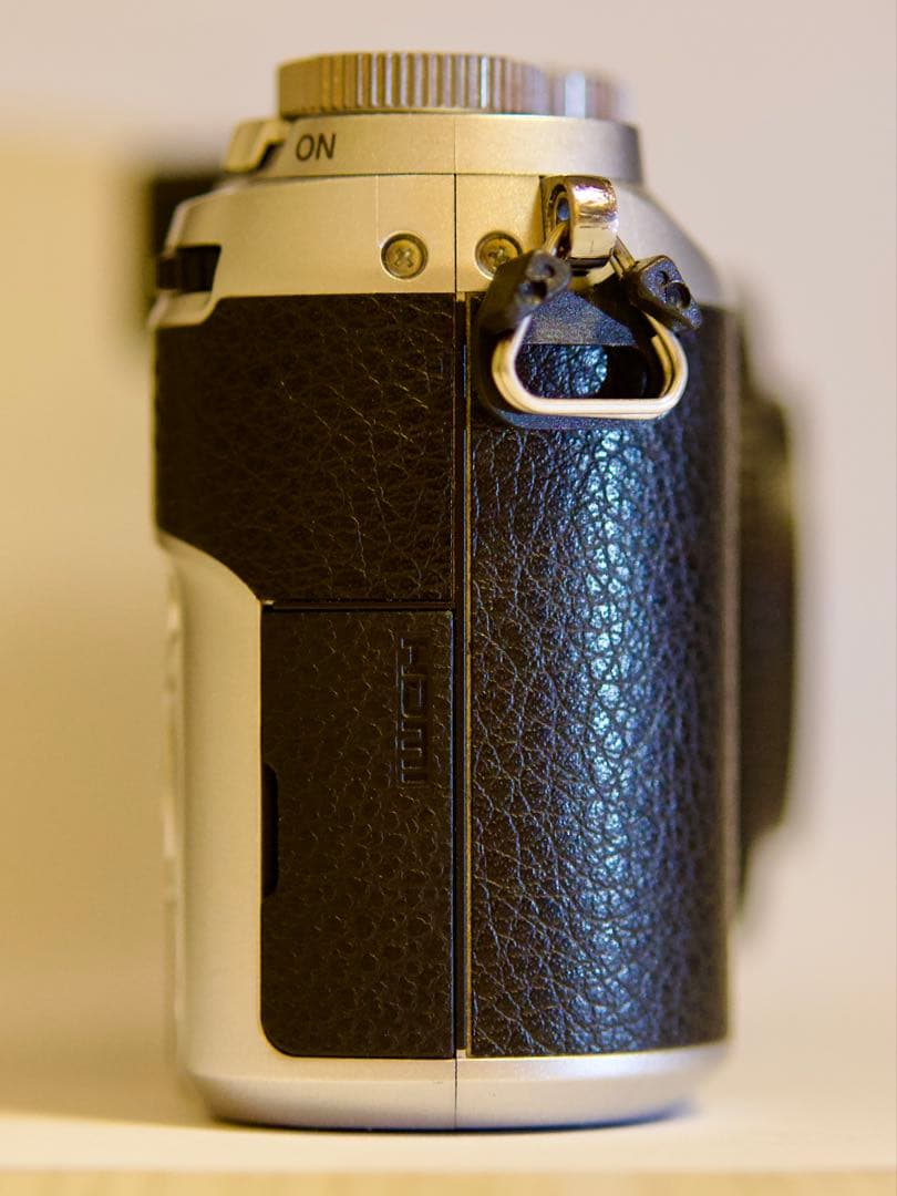 パナソニック LUMIX DMC-GX7MK2ボディ＋純正バッテリx２他付属品