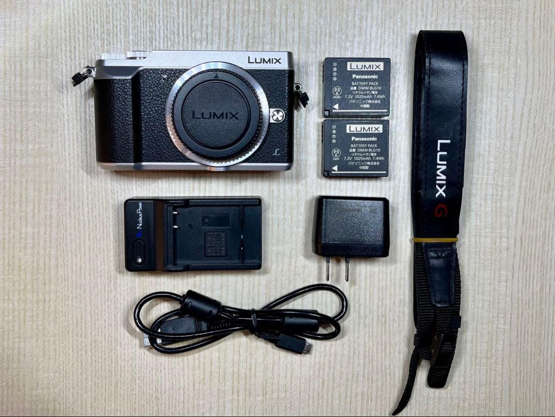 パナソニック LUMIX DMC-GX7MK2ボディ＋純正バッテリx２他付属品