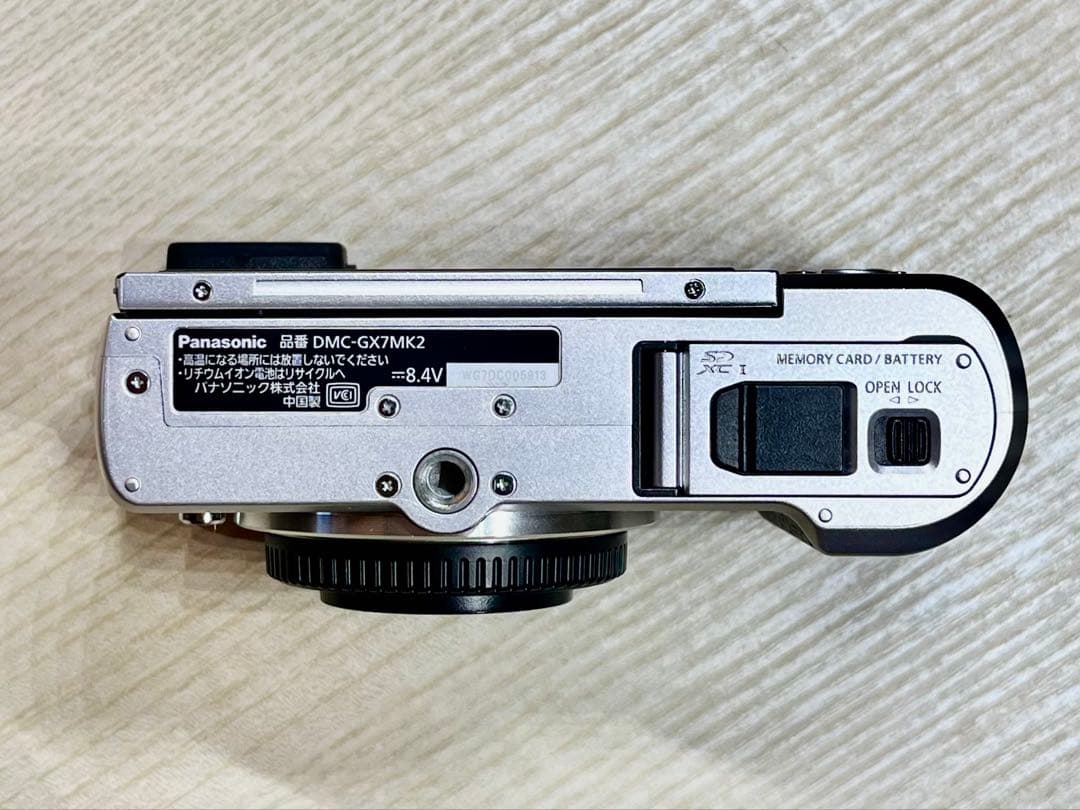 パナソニック LUMIX DMC-GX7MK2ボディ＋純正バッテリx２他付属品