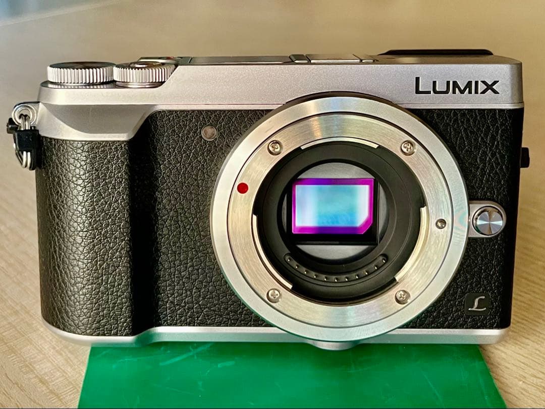 パナソニック LUMIX DMC-GX7MK2ボディ＋純正バッテリx２他付属品
