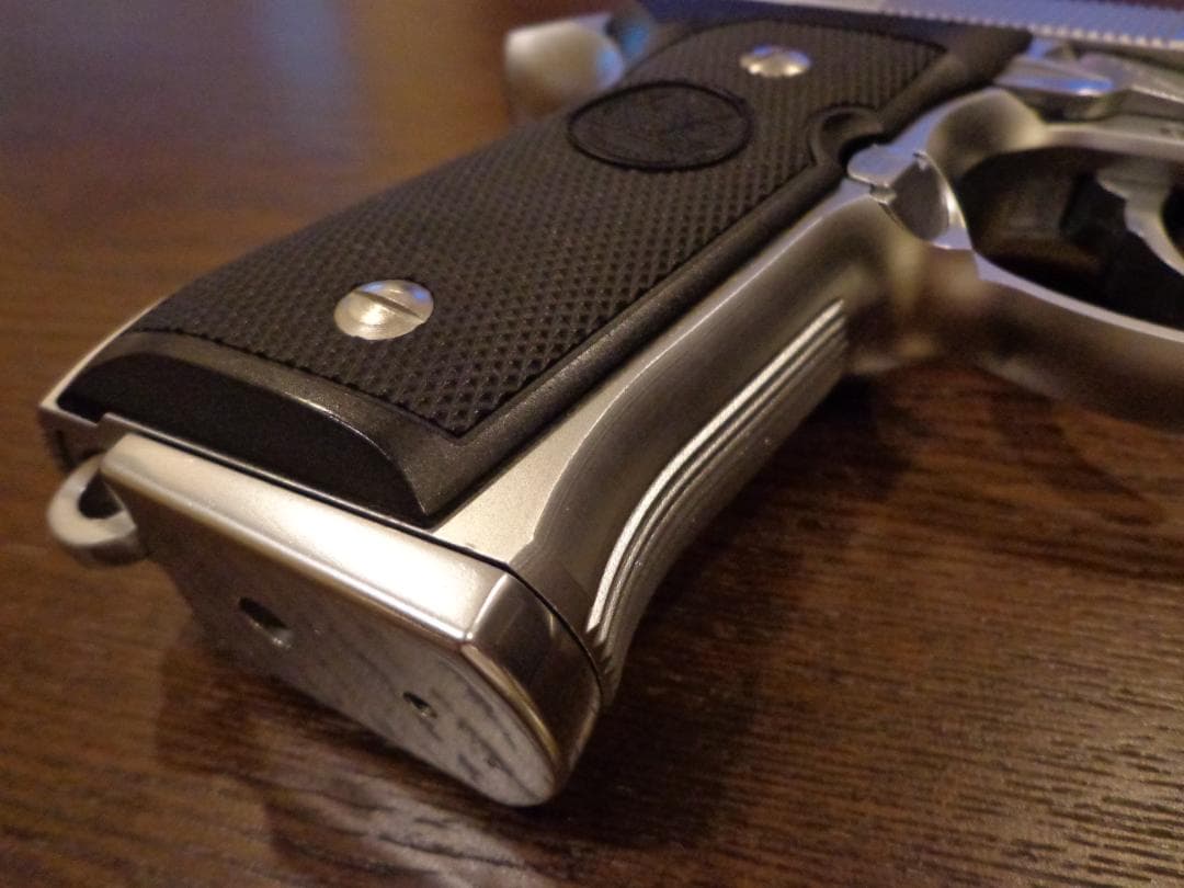 ガス銃　KSC M92 INOX