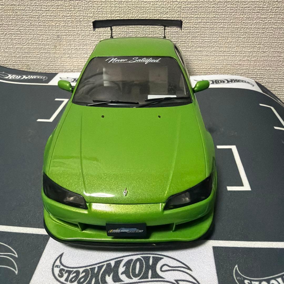 シルビアS15 ミニカー1/18 ソリド