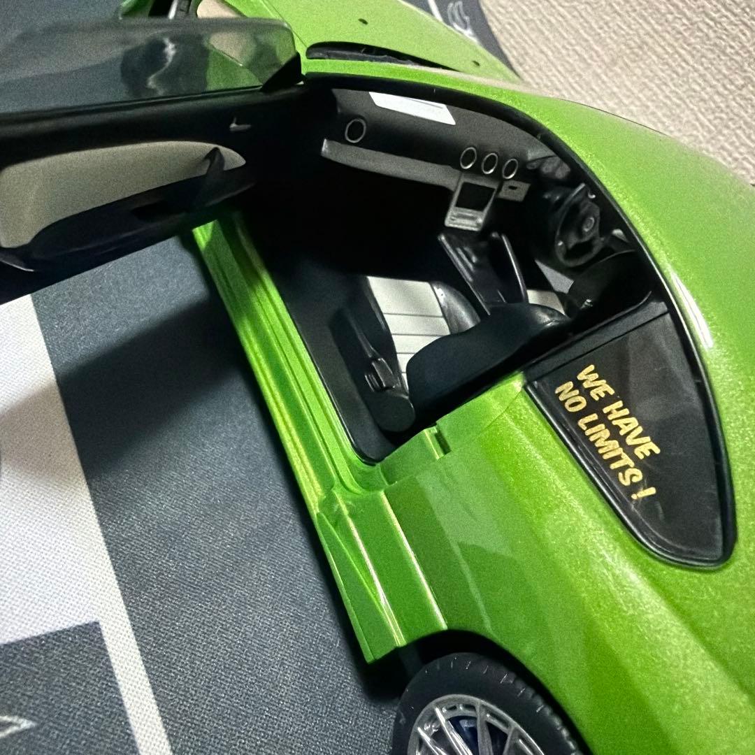 シルビアS15 ミニカー1/18 ソリド