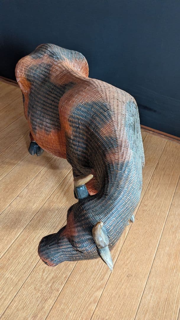 牛の置物 オレンジと黒の模様　※3/20まで