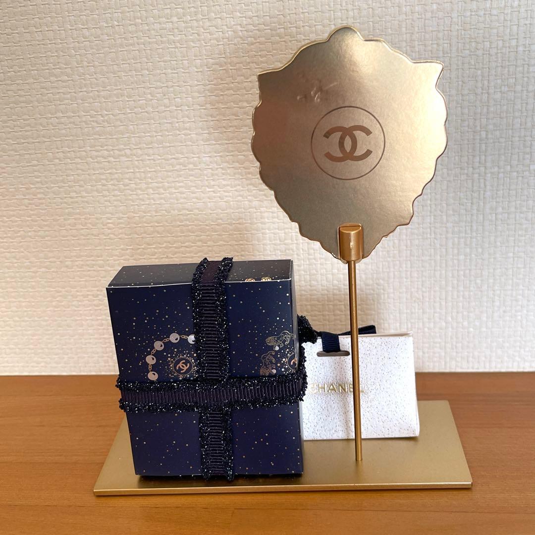 シャネル　店頭ディスプレイオブジェ　2025ホリデー限定　ライオン