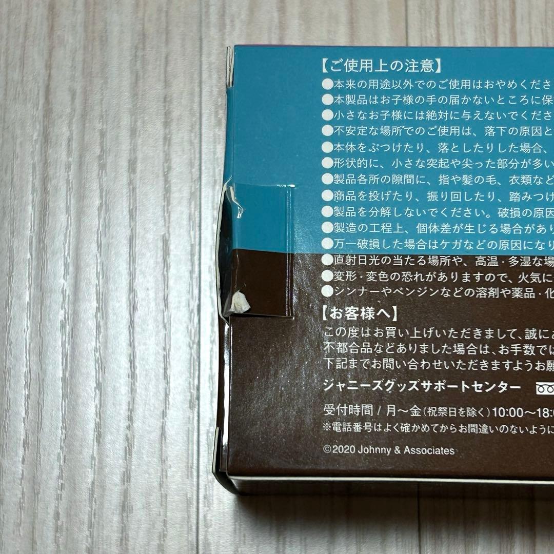 嵐を旅する展覧会 バス 座る嵐 スノードーム