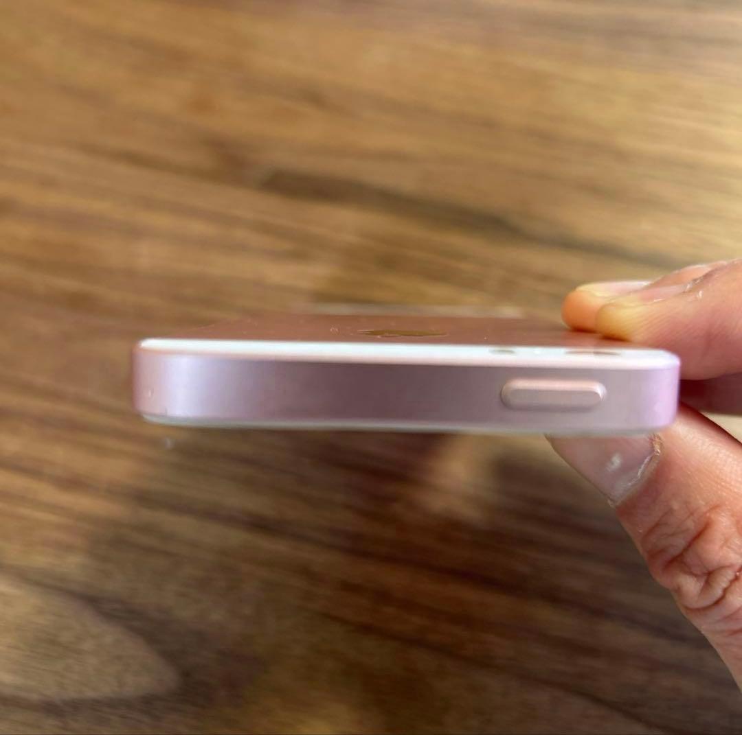 Apple iPhone SE (32GB) ローズゴールド