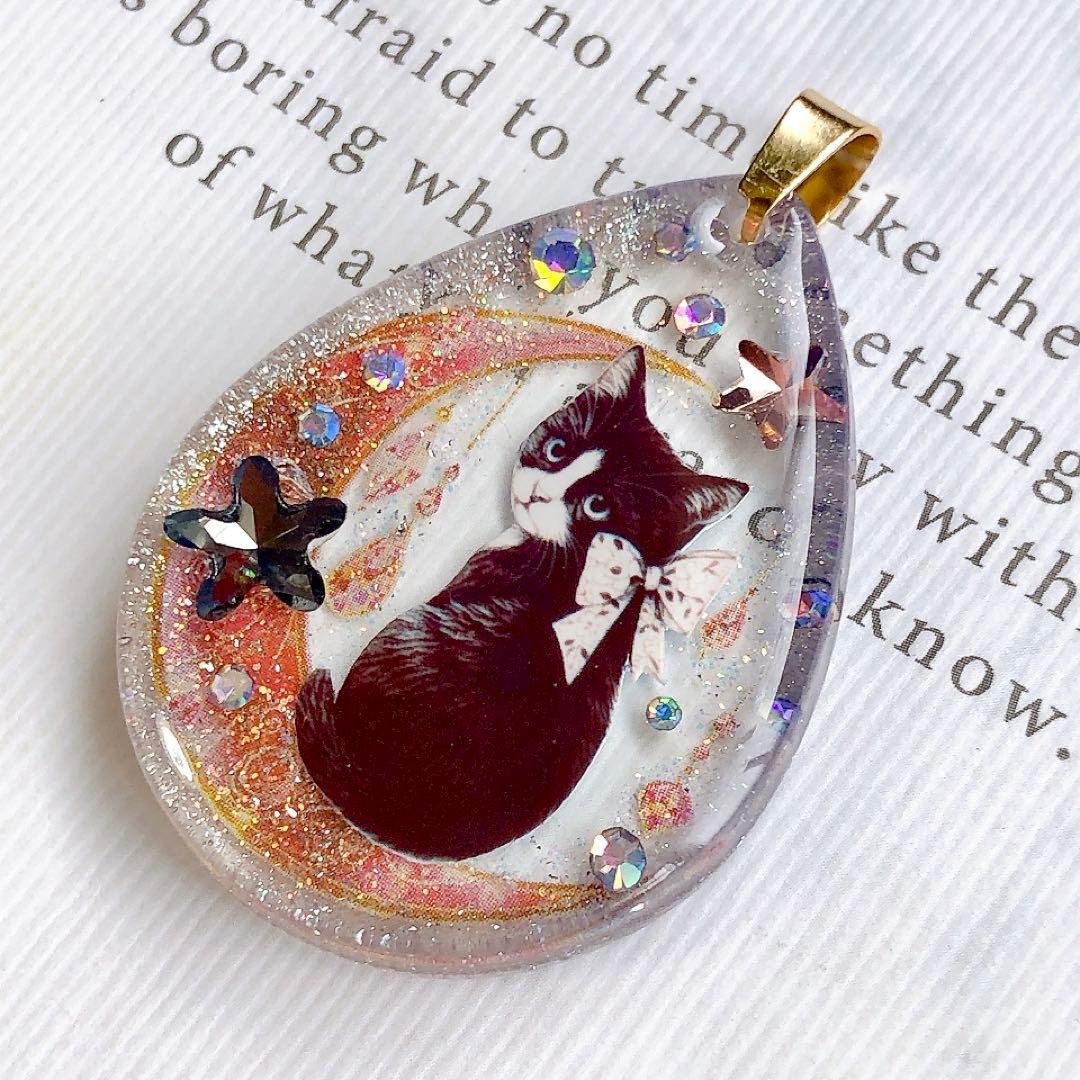 同梱値引100円❤️No.2474 レジン ペンダントトップ 猫 ネコ ねこ ♡
