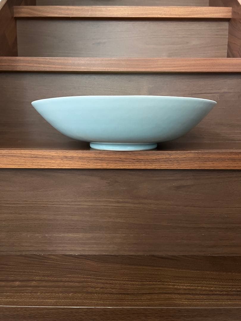 砥部焼　 淡い青色 陶器製 大きめ浅い皿　大西光