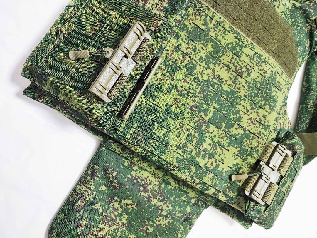 ロシア軍　全体防御 ボディアーマー デジタルフローラ EMR迷彩