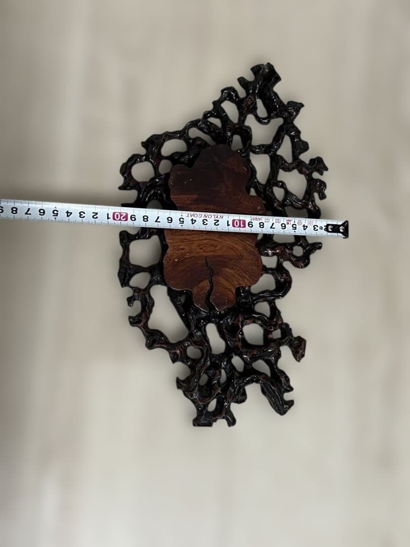 木製アート彫刻 約30cm x 20cm