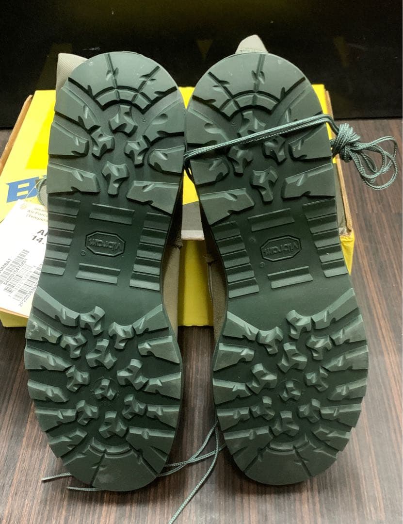 Item 8 GORE-TEX オリーブグリーン ミリタリーブーツ 新品