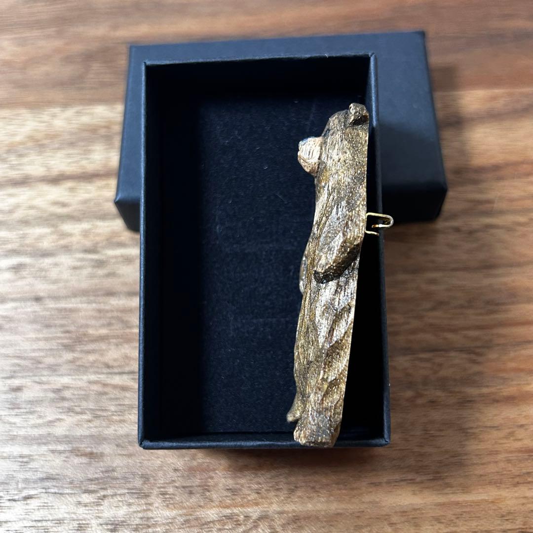 Kiyata 木のブローチ