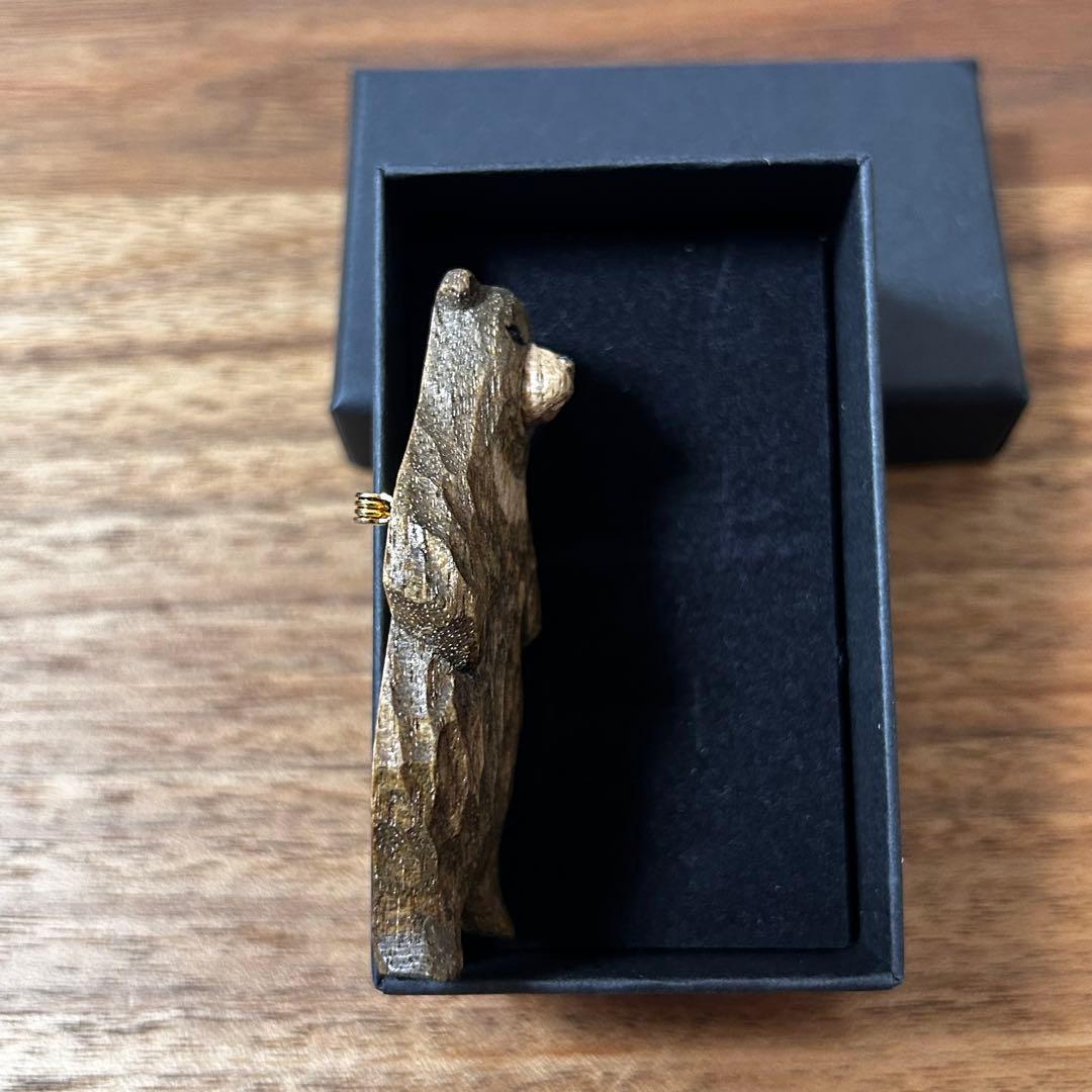 Kiyata 木のブローチ