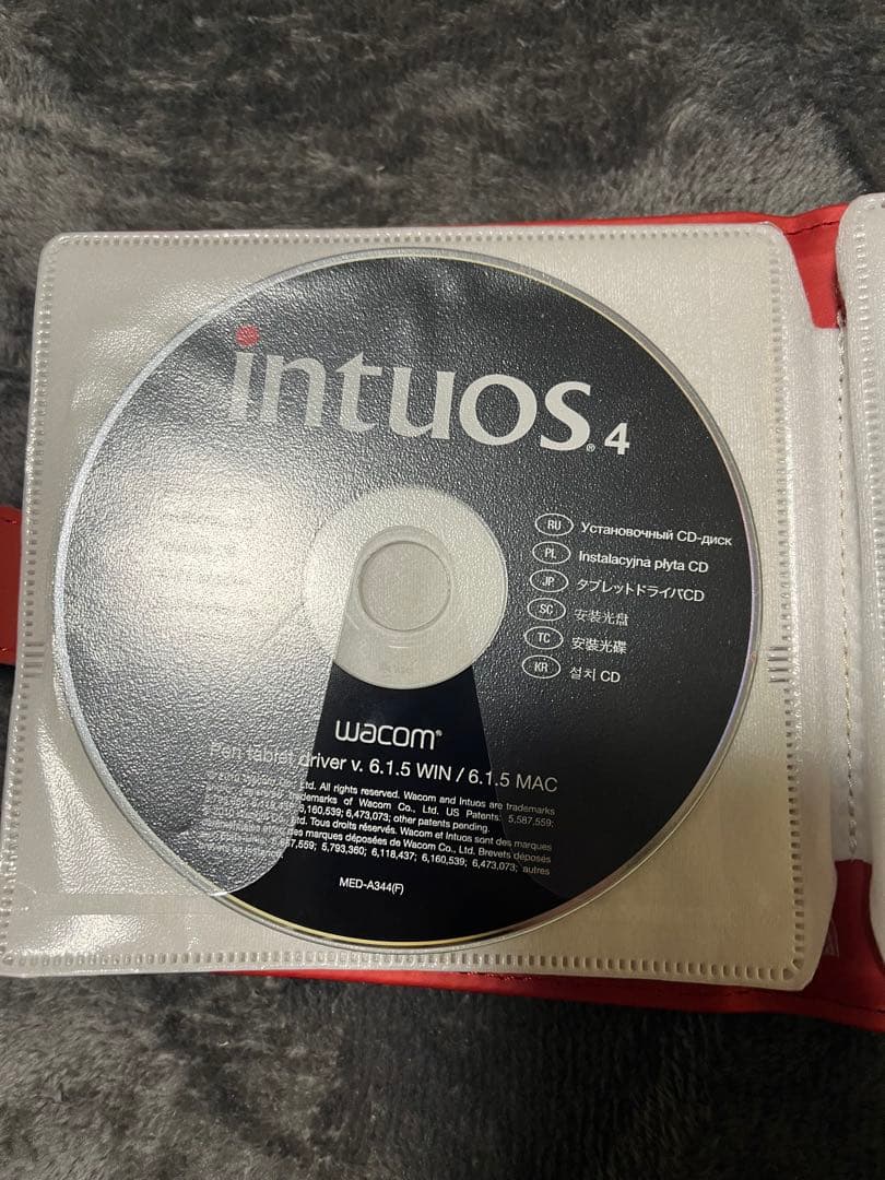 wacom cintiq 13hd 液晶タブレット & Intuos4 ペンタブ