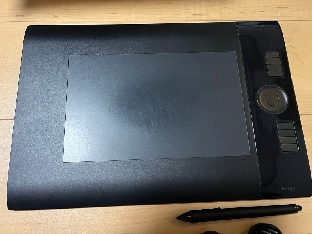 wacom cintiq 13hd 液晶タブレット & Intuos4 ペンタブ