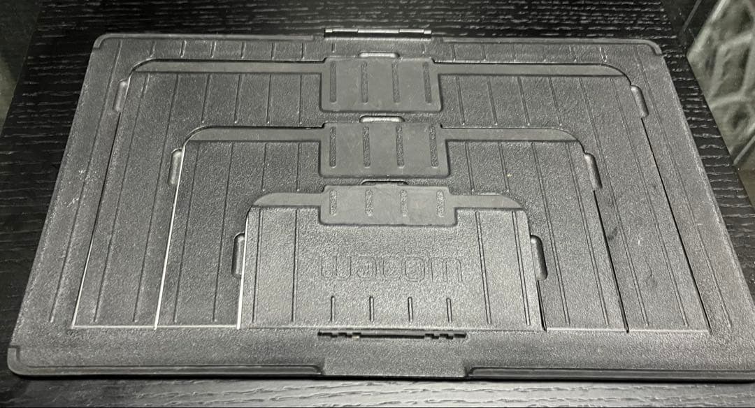 wacom cintiq 13hd 液晶タブレット & Intuos4 ペンタブ