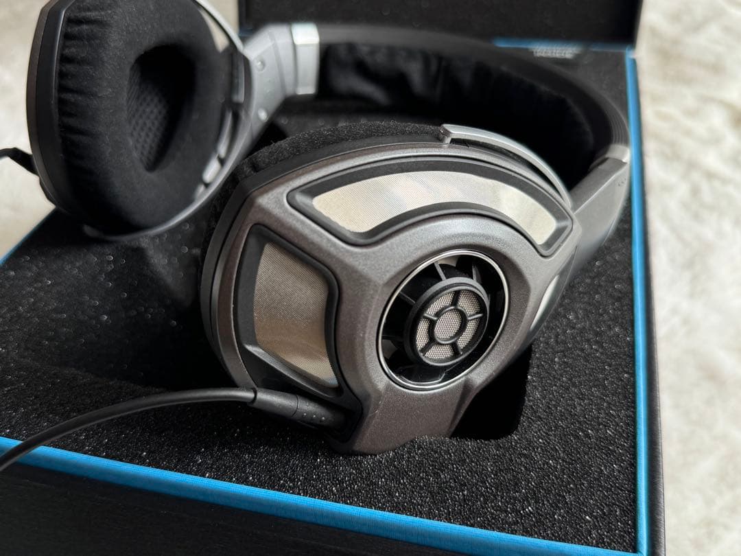 Sennheiser HD 700 ヘッドホン