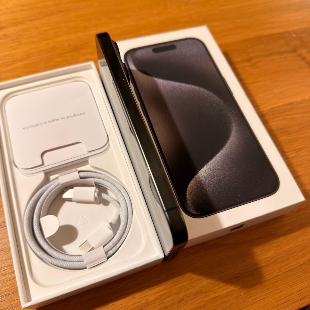 【美品】Apple iPhone 15 Pro スペースブラック本体 128GB