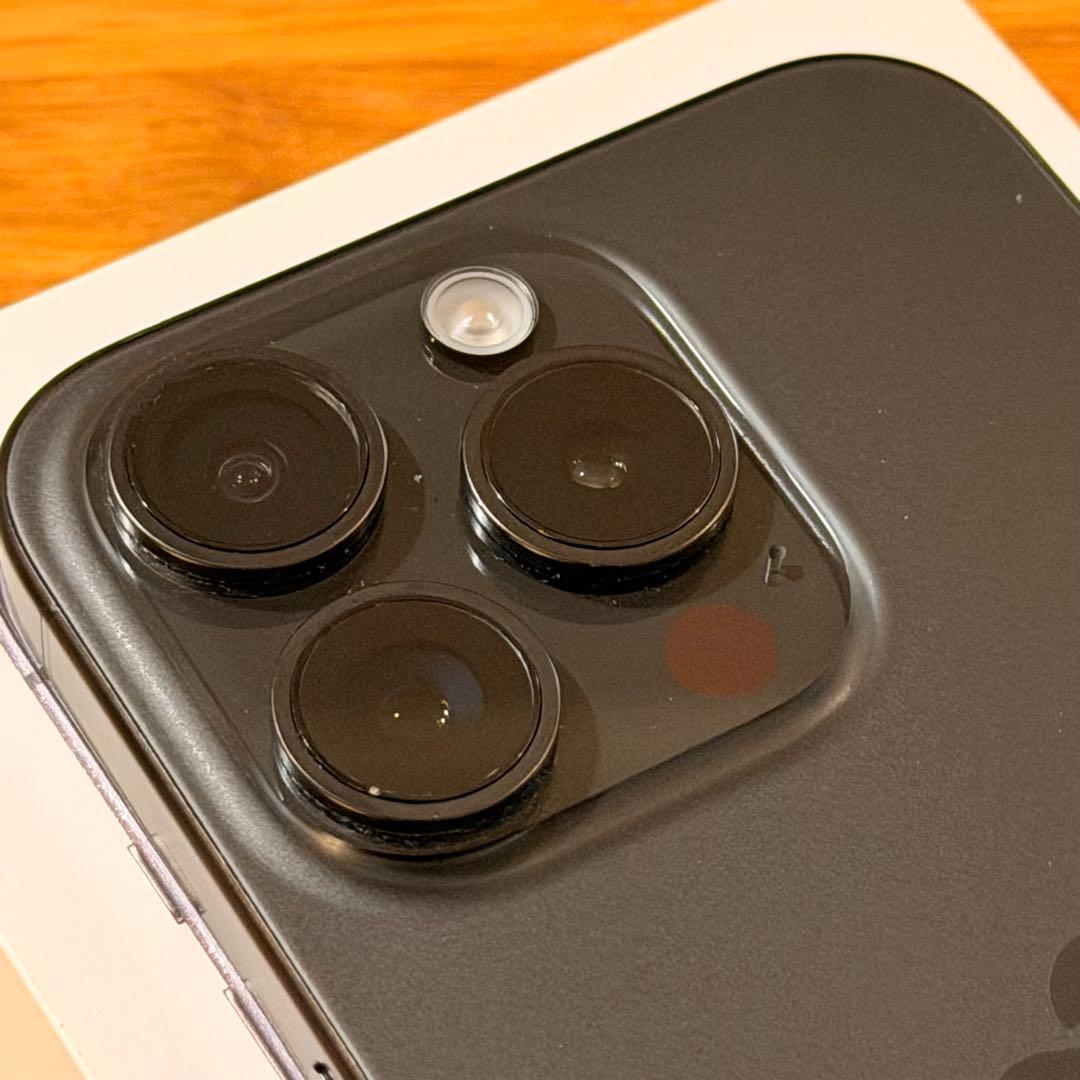 【美品】Apple iPhone 15 Pro スペースブラック本体 128GB
