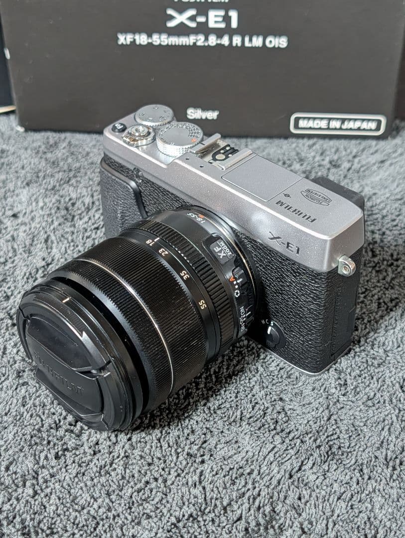 FUJIFILM X-E1 ボディ シルバー レンズキット