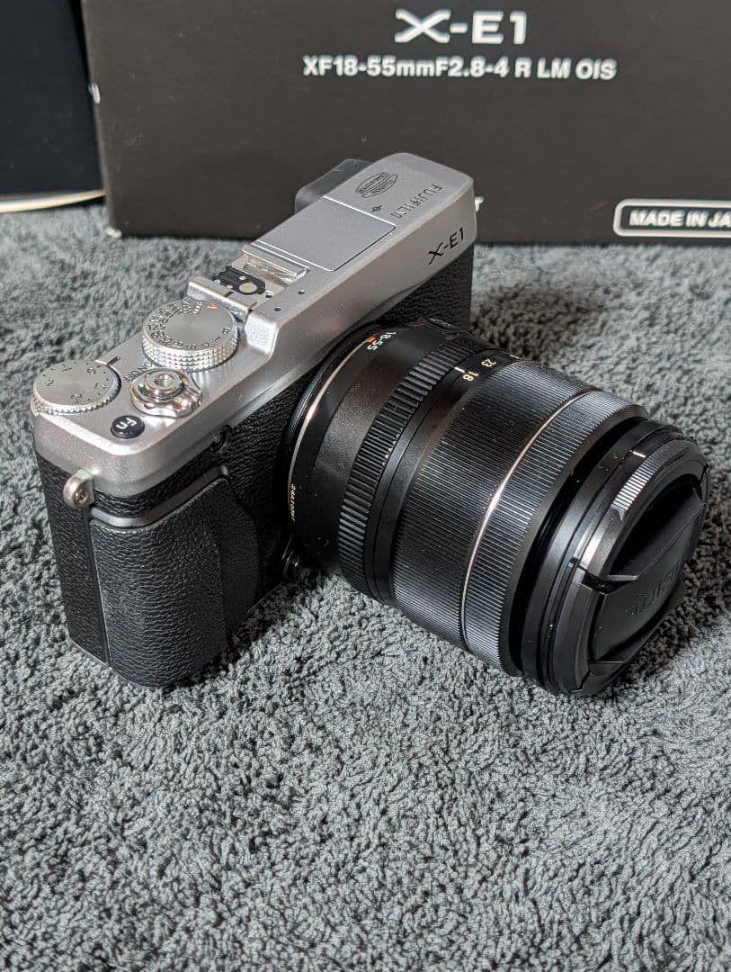 FUJIFILM X-E1 ボディ シルバー レンズキット