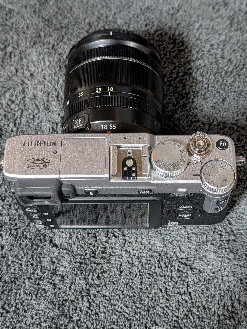 FUJIFILM X-E1 ボディ シルバー レンズキット